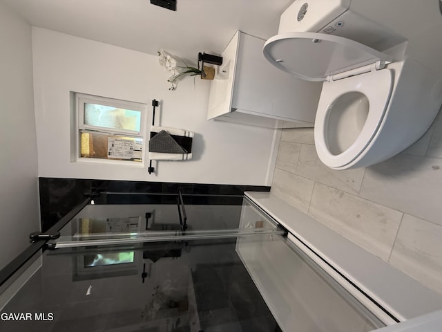 2340 N Thomas St, Los Angeles, CA 90031 - bathroom featuring vanity