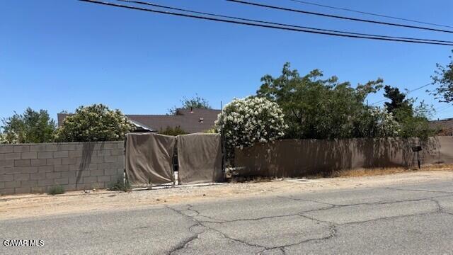 38520 E 12th St, Palmdale, CA 93550 - view of asphalt road