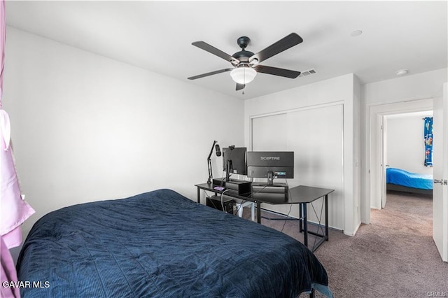2436 Lugar Bonito Ct, Rosamond, CA 93560 - carpeted bedroom with ceiling fan