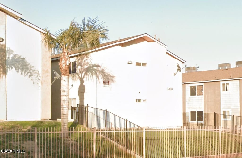 1308 Flower St, Bakersfield, CA 93305 - photo 2