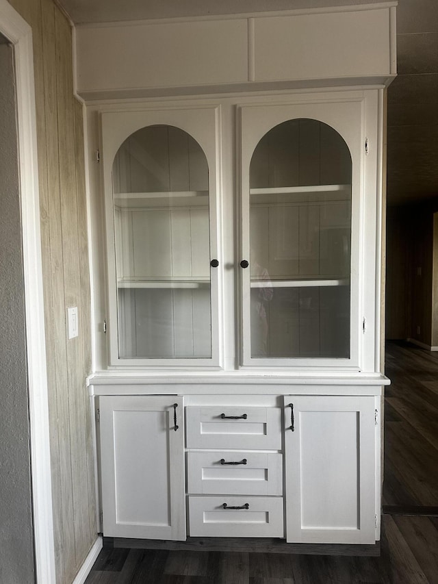 interior details with wood walls