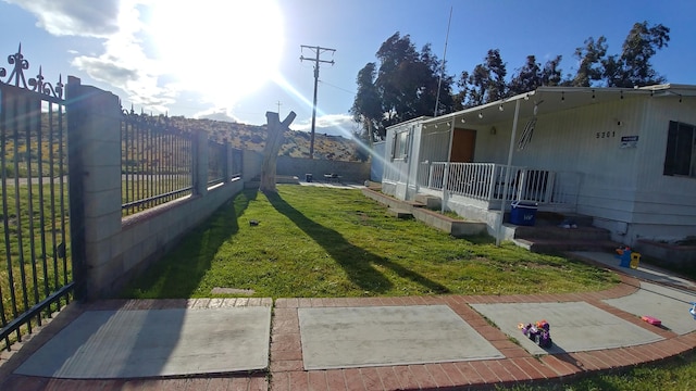 view of yard with a patio