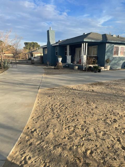 10706 E E Ave Unit R 10, Littlerock, CA 93543 - view of ranch-style house