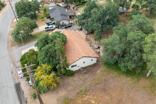 aerial view of property and surrounding area