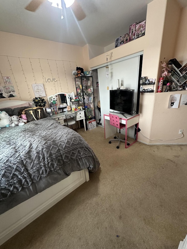 bedroom with carpet flooring and ceiling fan