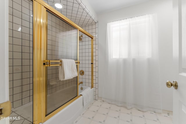 22401 Citation St, Tehachapi, CA 93561 - full bath featuring tile patterned floors and enclosed tub / shower combo