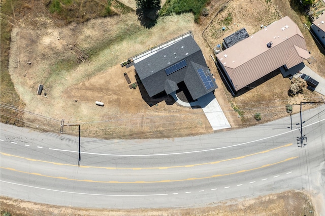 aerial view of property and surrounding area