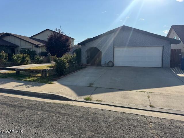 44525 Gillan Ave, Lancaster, CA 93535 - photo 1