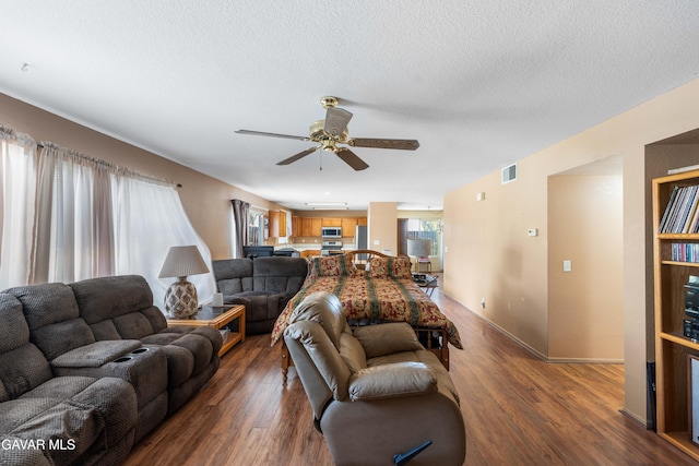 45451 Fairbanks Ave, Lancaster, CA 93534 - photo 24