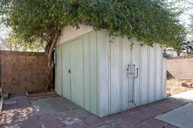 view of outbuilding