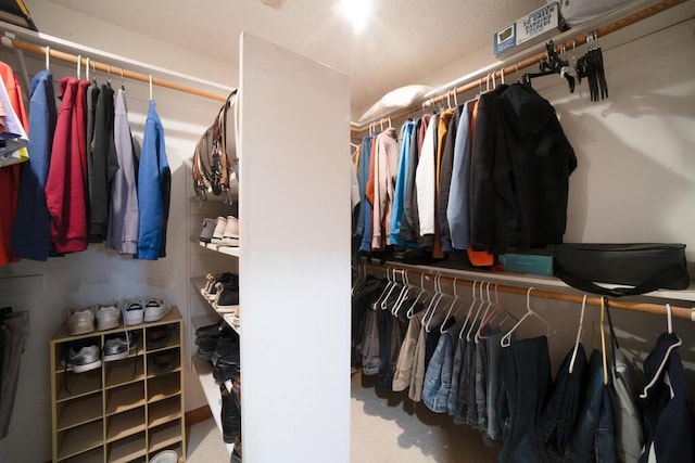 21561 Sheridan Ct, California City, CA 93505 - view of spacious closet