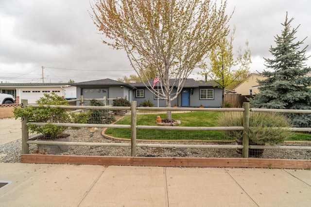 206 Brentwood Dr, Tehachapi, CA 93561 - single story home featuring driveway, stucco siding, a fenced front yard, and a garage