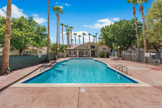 37940 E 42nd St Apt 115, Palmdale, CA 93552 - community pool with a patio area