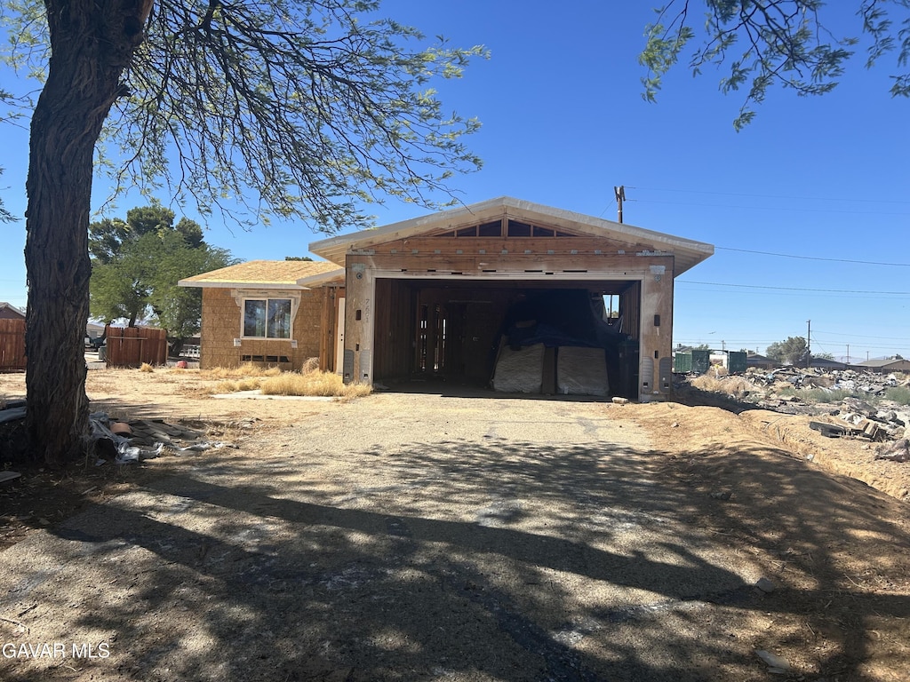 7601 Xavier Ave, California City, CA 93505 - photo 1