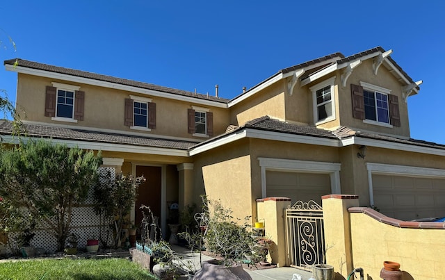 view of front facade with a garage