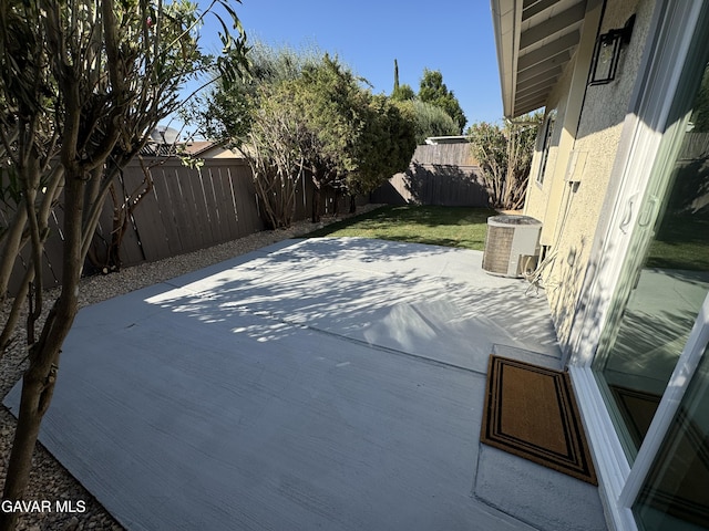 25561 Alicante Dr, Santa Clarita, CA 91355 - fenced backyard featuring a patio area