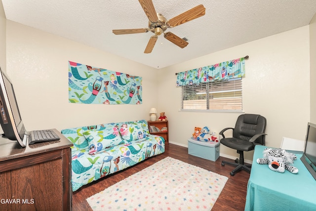 1037 Herzel Ave, Lancaster, CA 93535 - bedroom featuring wood finished floors, a ceiling fan, and a textured ceiling