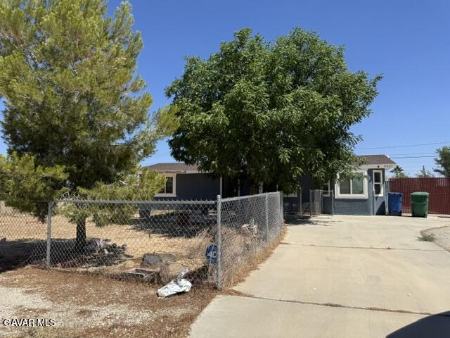 9037 Xavier Ave, California City, CA 93505 - photo 5