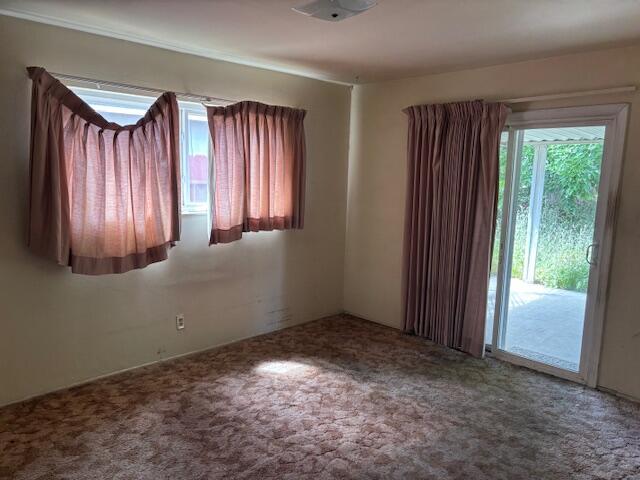 19 E 21st St, Tracy, CA 95376 - unfurnished room with carpet