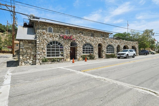 18133 Ellstree Dr, Lake Hughes, CA 93532 - view of building exterior