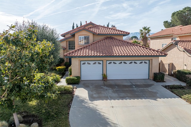 view of mediterranean / spanish-style home