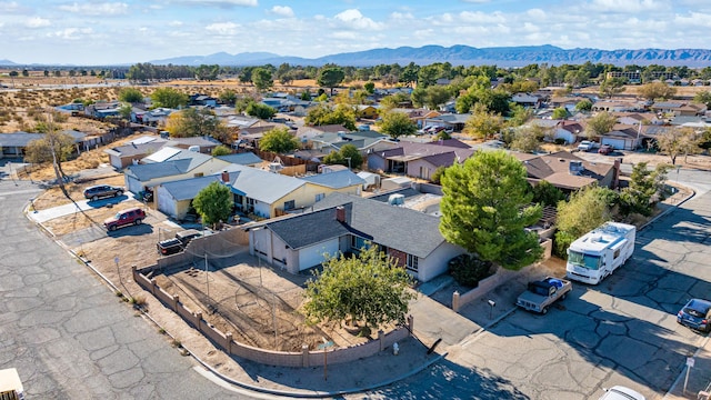 bird's eye view featuring a mountain view