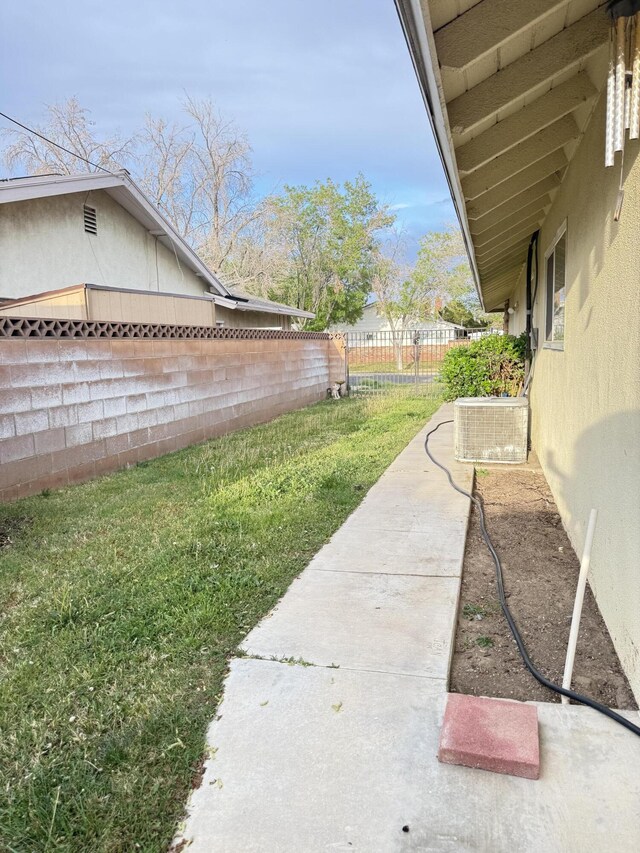 43861 W Elm Ave, Lancaster, CA 93534 - view of yard