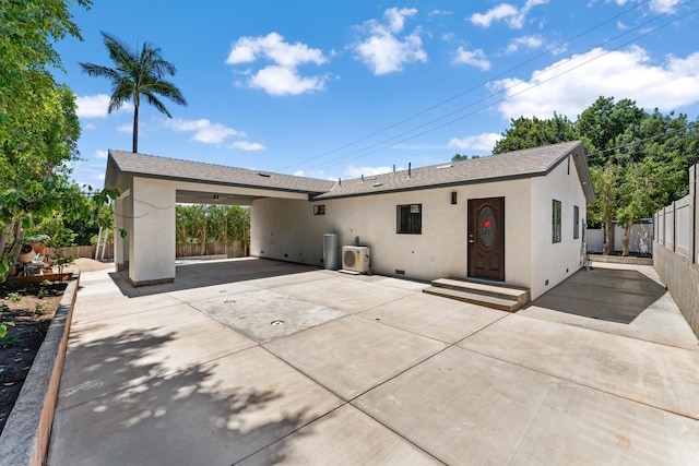 view of front of house featuring a carport