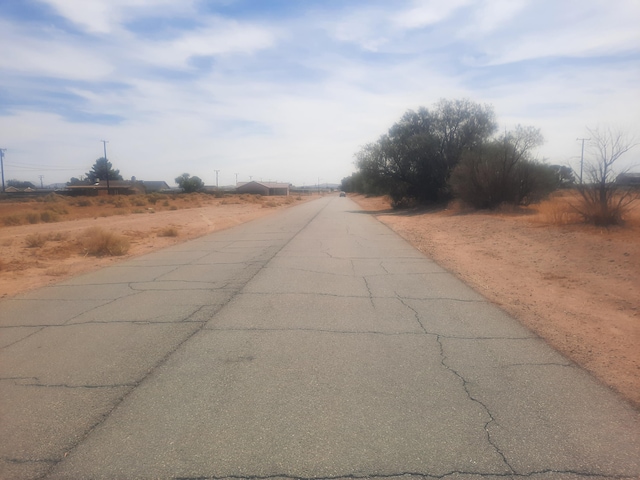 Listing photo 2 for Walpole Ave, California City CA 93505