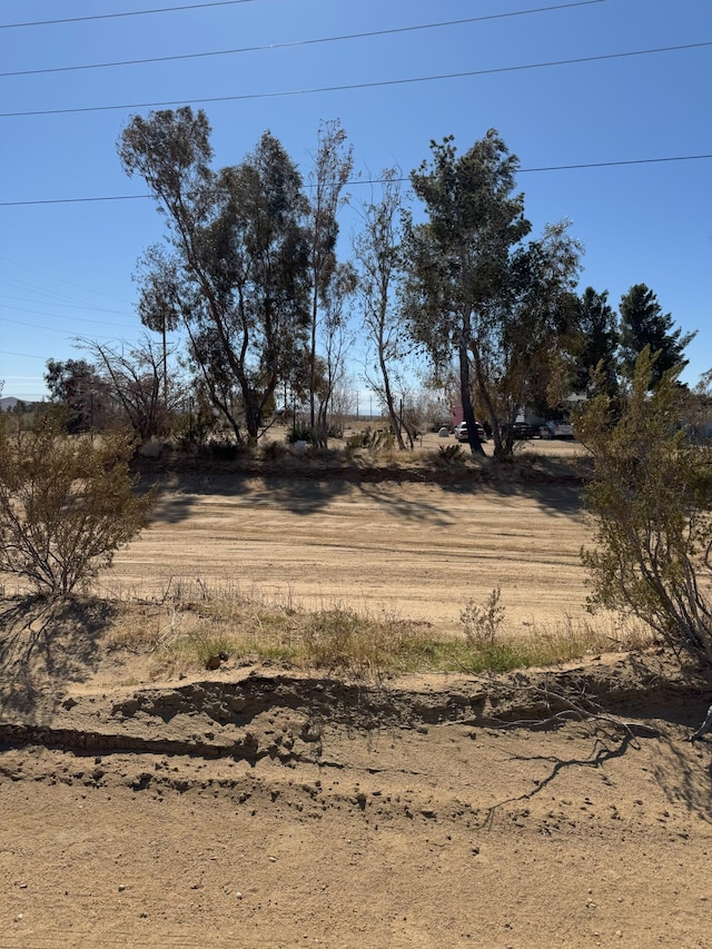 Reed Ave, Mojave, CA 93501