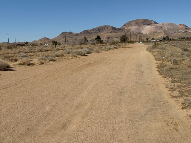 Reed Ave, Mojave, CA 93501