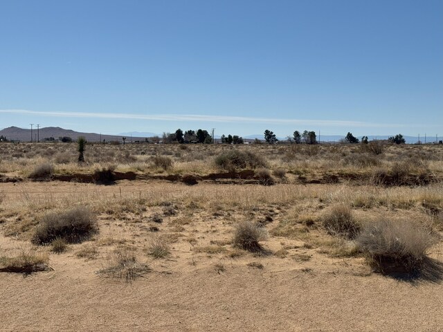 Reed Ave, Mojave, CA 93501