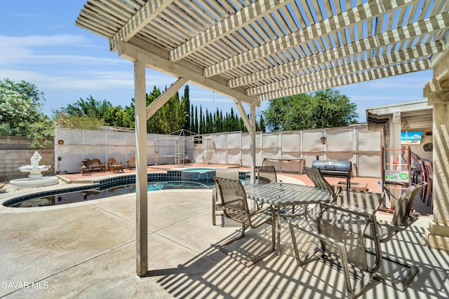3628 Marilynn St, Lancaster, CA 93536 - fenced backyard featuring a pool with connected hot tub, a patio, and a pergola