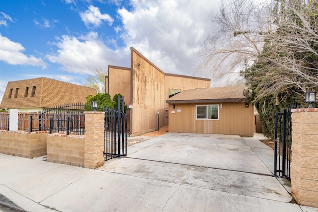 1510 W Newgrove St, Lancaster, CA 93534 - view of front of house with a gate