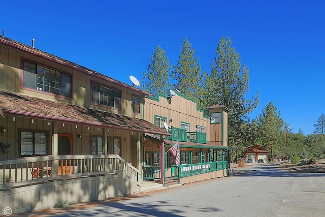 view of building exterior