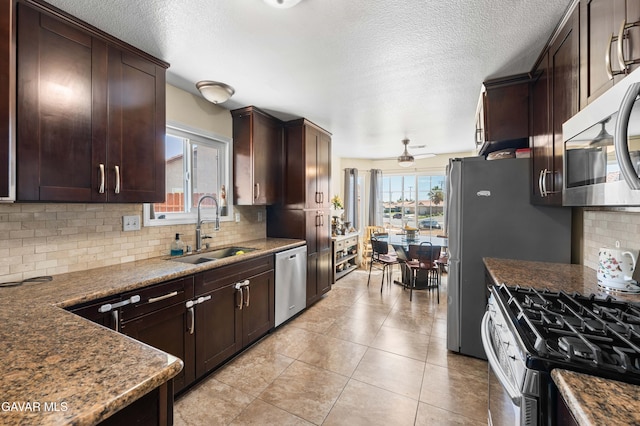 38895 Silica Dr, Palmdale, CA 93551 - photo 11