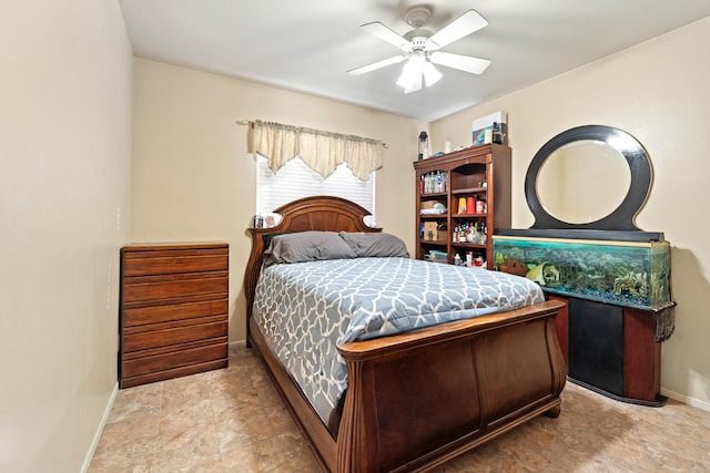 bedroom with ceiling fan