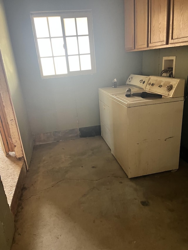 19507 E E Avenue Q, Palmdale, CA 93591 - washroom with cabinet space, baseboards, and washing machine and dryer