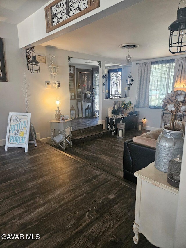 1283 W Lancaster Blvd, Lancaster, CA 93534 - living room featuring wood finished floors and baseboards