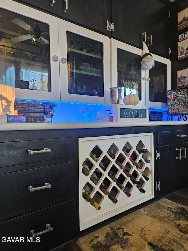 1283 W Lancaster Blvd, Lancaster, CA 93534 - bar area featuring a ceiling fan