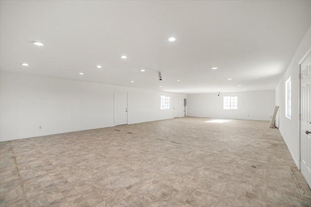 39441 E 140th St, Palmdale, CA 93591 - empty room with recessed lighting and plenty of natural light