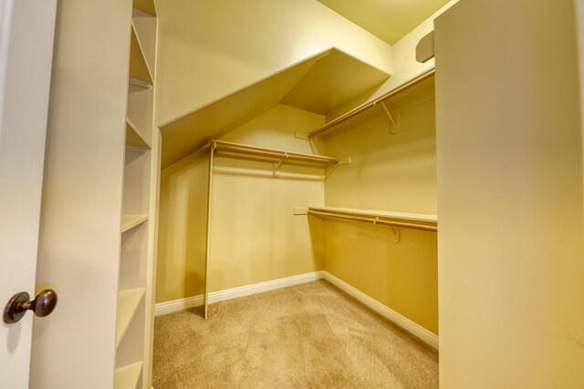 24281 Jacaranda Dr, Tehachapi, CA 93561 - spacious closet with carpet floors