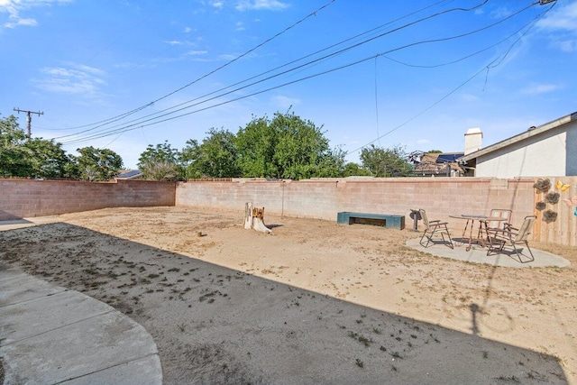 44008 E 3rd St, Lancaster, CA 93535 - view of yard featuring a patio and a fenced backyard