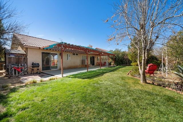 view of yard with a patio area and a pergola