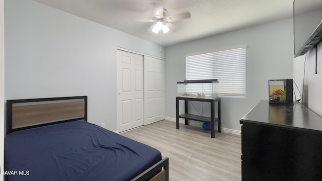36726 Sulphur Springs Rd, Palmdale, CA 93552 - bedroom featuring light wood-style flooring, a closet, and a ceiling fan