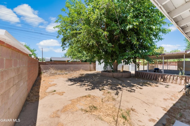 44049 Elm Ave, Lancaster, CA 93534 - fenced backyard with a patio area