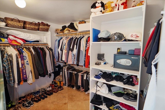 41904 Tucson Ct, Palmdale, CA 93551 - walk in closet with tile patterned floors