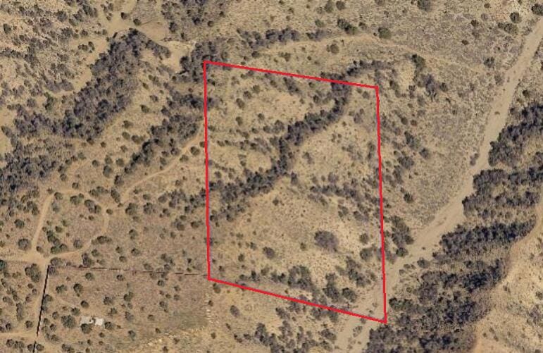115th St E, Juniper Hills, CA 93543