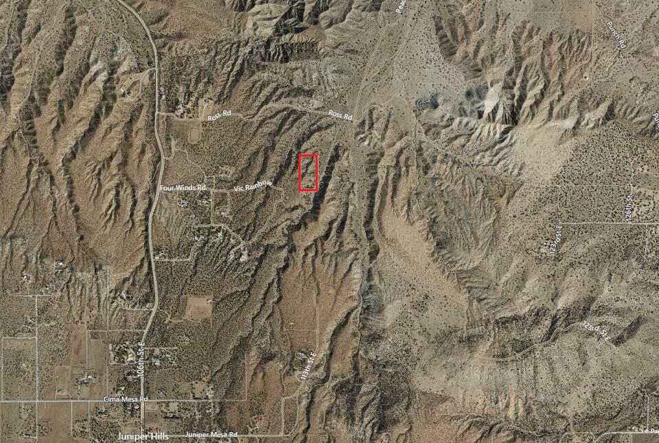 115th St E, Juniper Hills, CA 93543