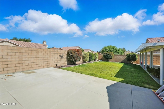 36525 Summerholly Cir, Palmdale, CA 93550 - fenced backyard featuring a patio